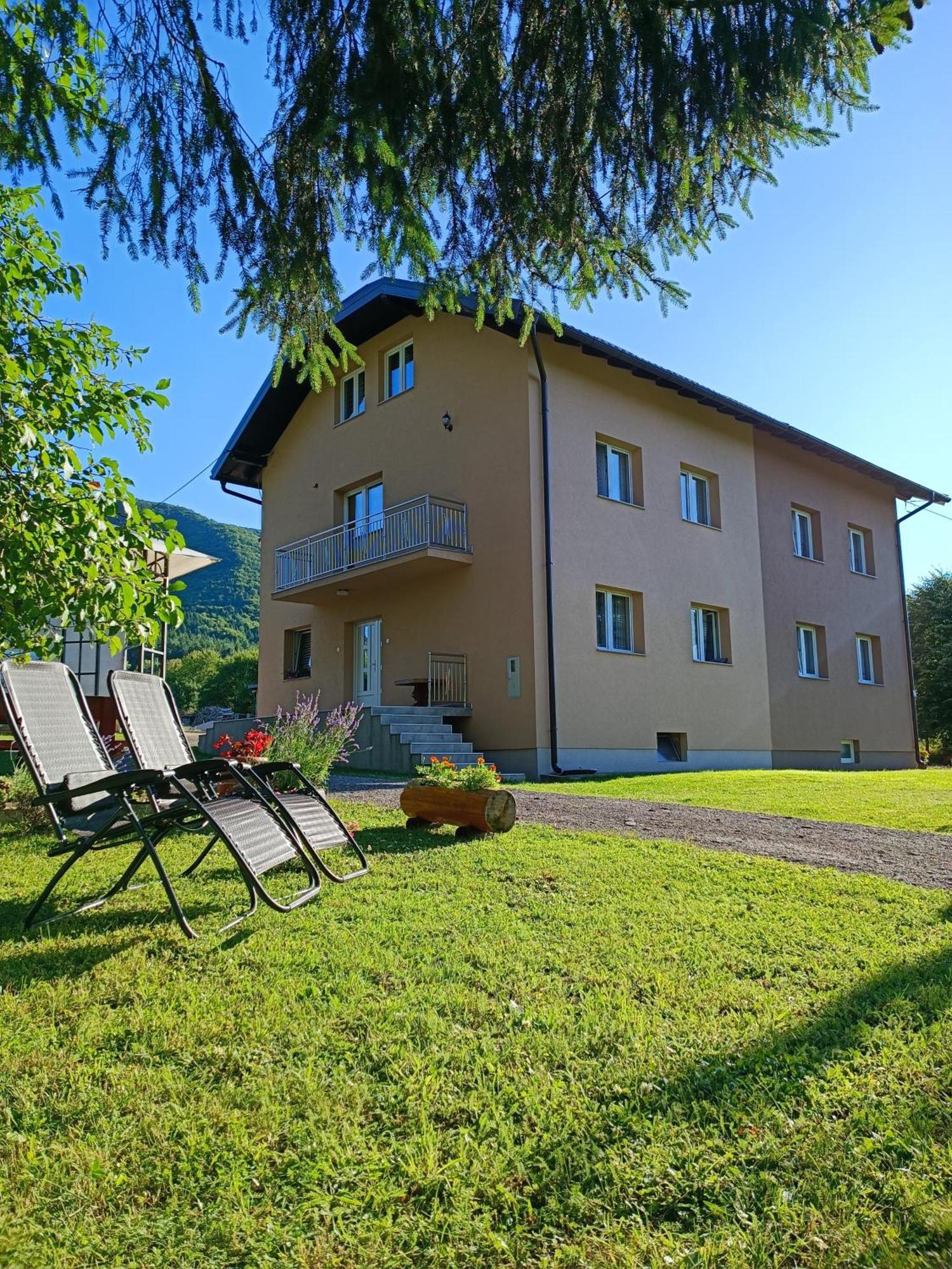 Guesthouse Nikolina Korenica Buitenkant foto