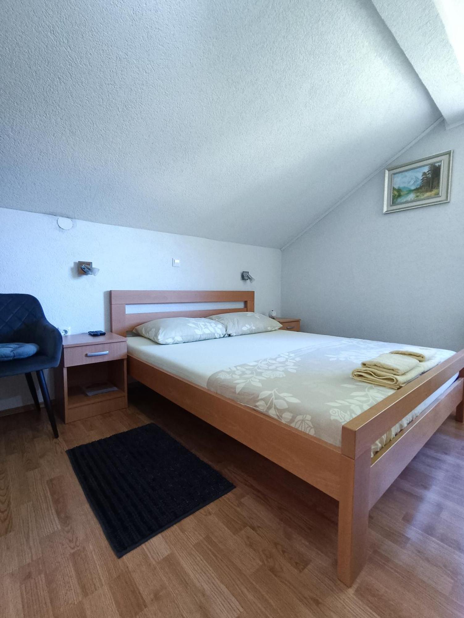 Guesthouse Nikolina Korenica Buitenkant foto